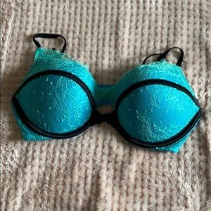 VS Bombshell Plunge 34B
